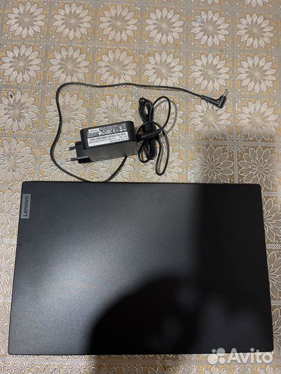 Lenovo intel core i3 1115g4 / ddr4 8gb / SSD256