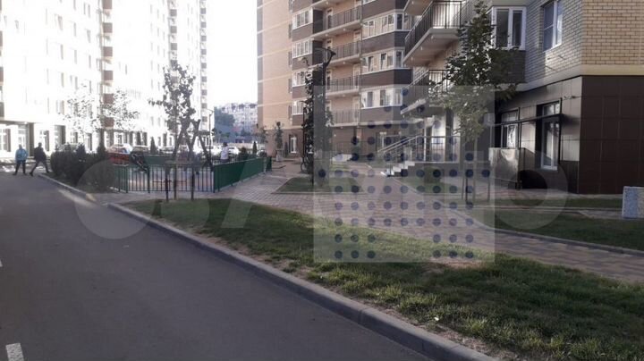 Коммерция 58 кв. м., ремонт, свой вход