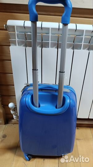 Чемодан на колесах детский