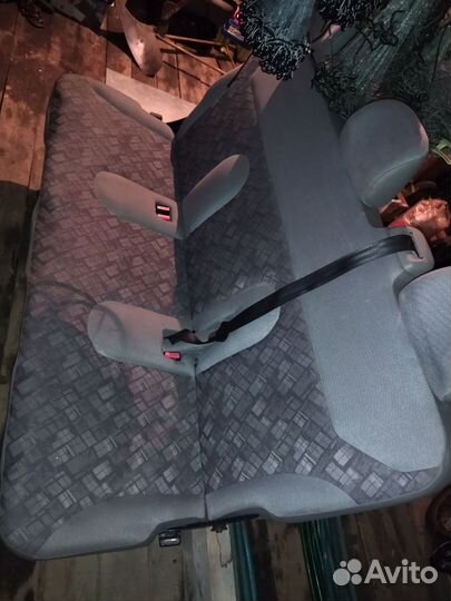 Автомобильное кресло
