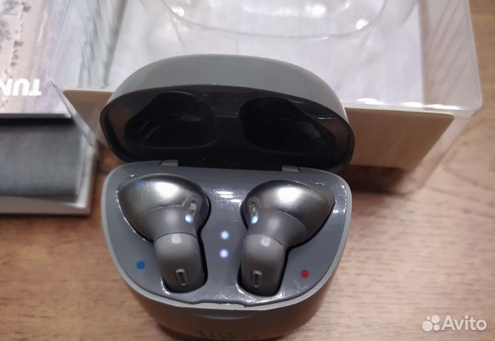 Беспроводные наушники JBL Tune 220 TWS