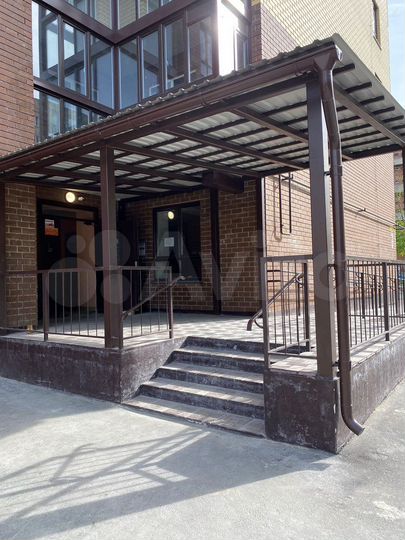 2-к. квартира, 80,7 м², 8/8 эт.