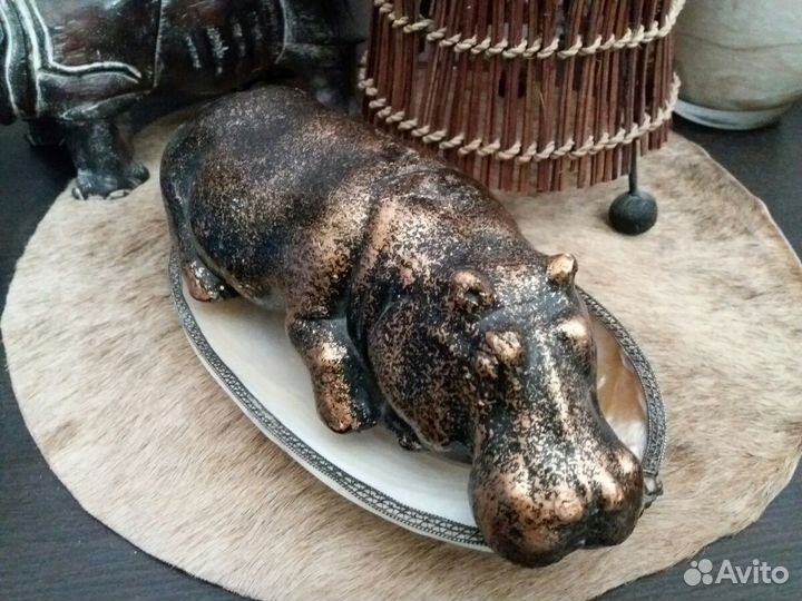 Фигурка бегемот 20 см