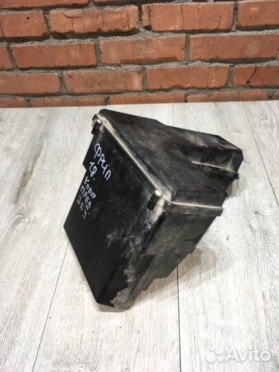 Корпус предохранителей Land Rover Freelander 1