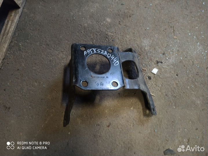 Кронштейн воздушного фильтра