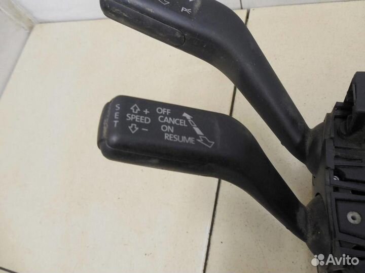 Переключатель подрулевой в сборе Passat B6 2005-20