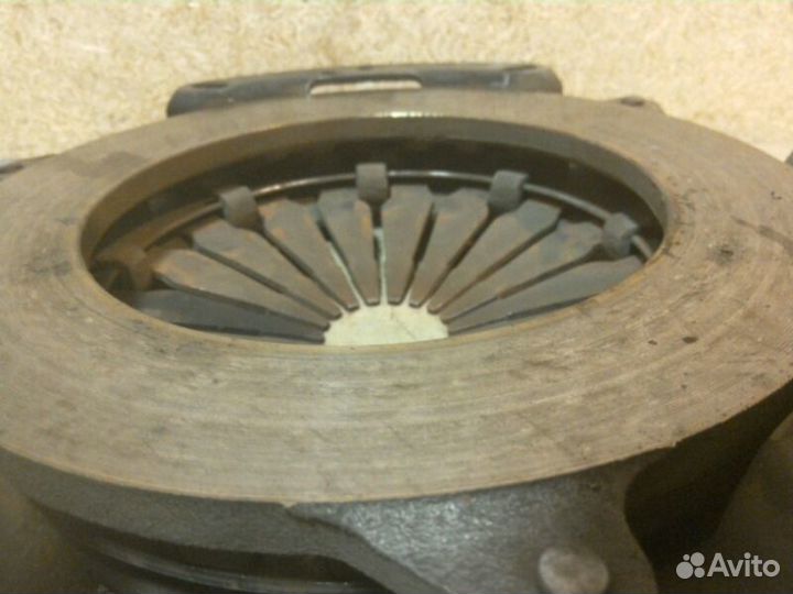 Корзина сцепления Renault Logan 1 1.6 K7M 2011