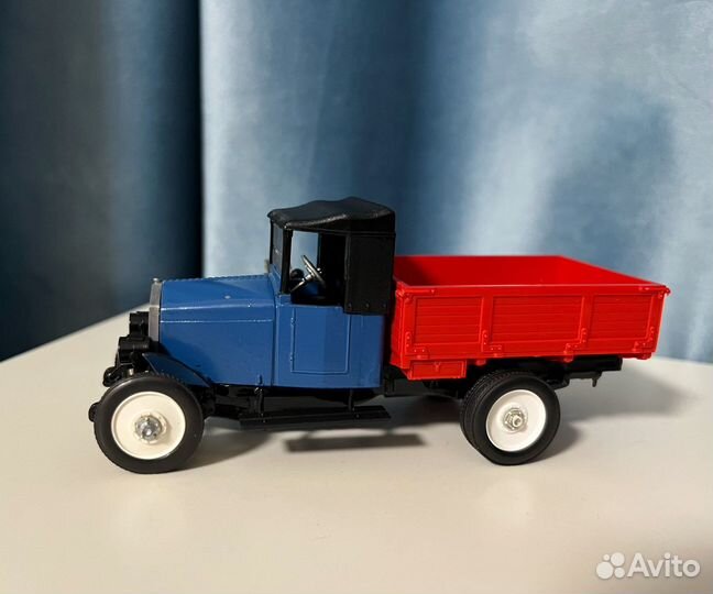 Советская модель 1:43 амо F15 СССР