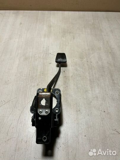 Педаль тормоза Daewoo Gentra 2 B15D2 2013