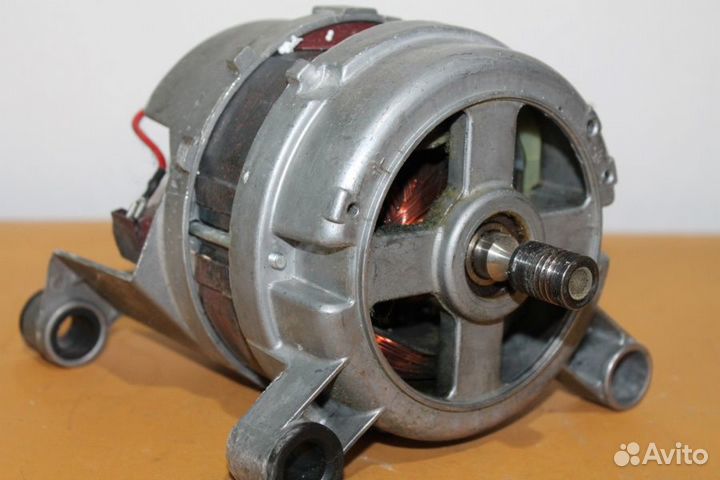 Двигатель whirlpoolawg 328 бу. 4786