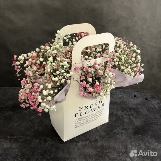 Букет цветов Гипсофила в коробке