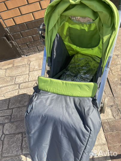 Прогулочная коляска