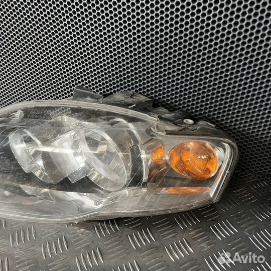 Фара Audi A4
