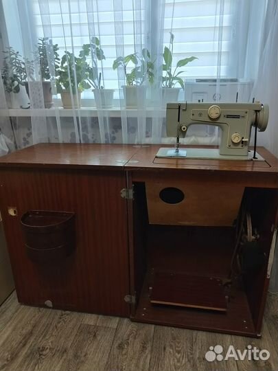 Швейная машина Подольск 132