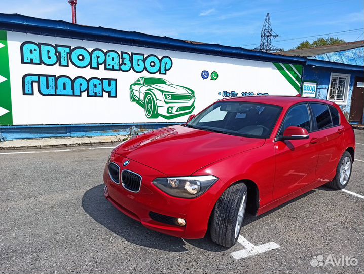 Обшивка двери передней правой BMW 116i 2012 51417274500 Отличное состояние