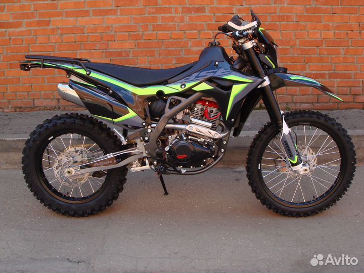 BSE Z6 Neon Track