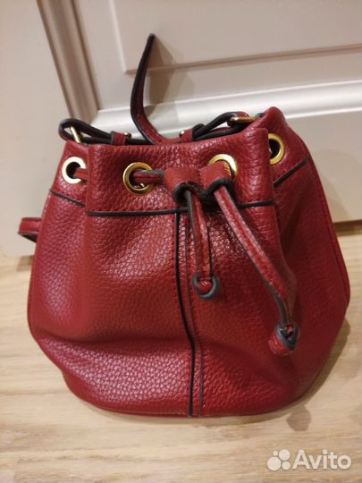 Сумка красная от Mango