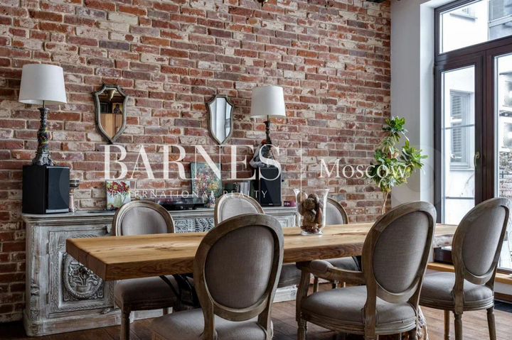 6-к. квартира, 450 м², 2/4 эт.