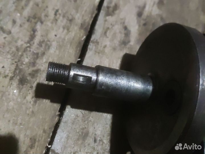 Коленвал мотороллера муравей
