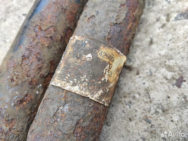 Амортизаторы задние на Opel Zafira B