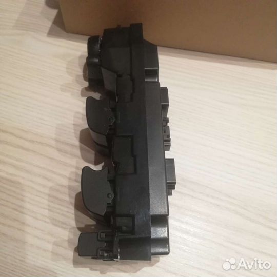 Блок стеклоподьемников mazda 6 gh