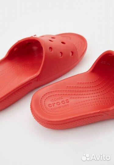 Шлепанцы / пантолеты Crocs Classic Slide