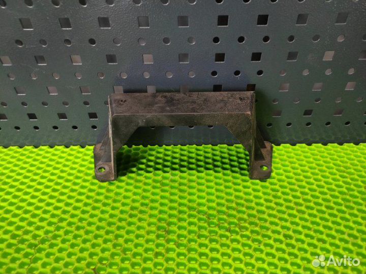 Кронштейн центральной консоли Man Tgx