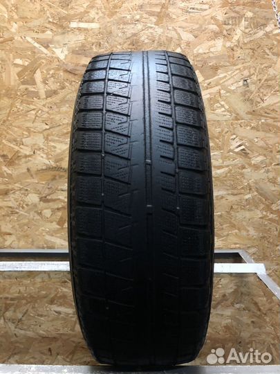 Bridgestone Blizzak Revo GZ 215/65 R16