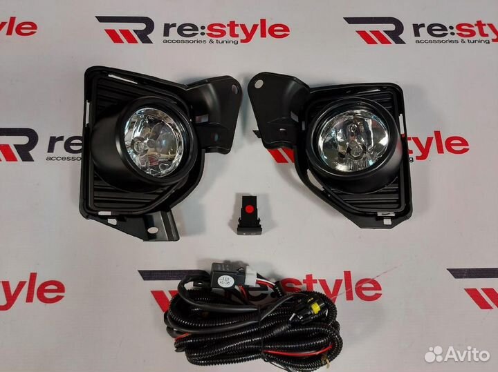 Туманки Toyota Hiace 200 3м K1649