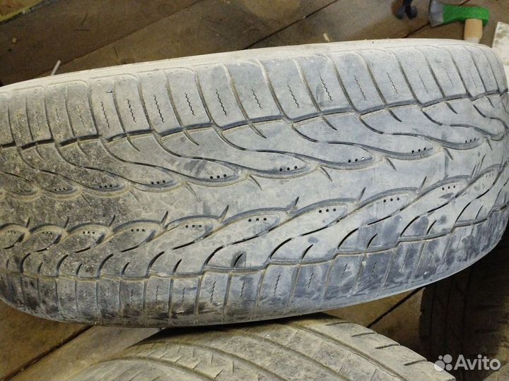 Aderenza ADZA66 275/50 R20 27M