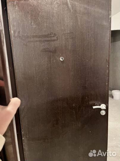 Дверь входная металлическая