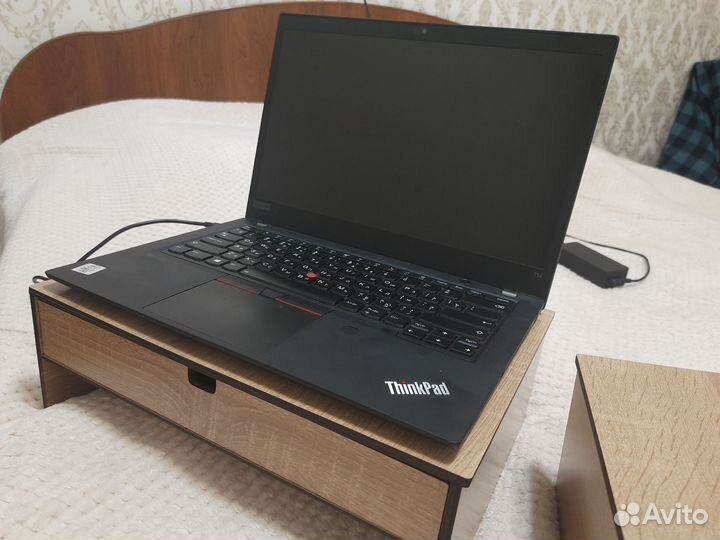 Подставка-органайзер под монитор