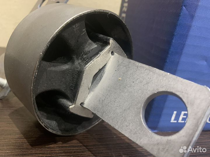 Сайлентблок задн продольного рычага Volvo 31476222