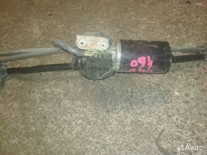 Моторчик стеклоочистителя Volvo440-460 87-96г