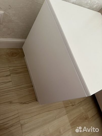 Тумба прикроватная