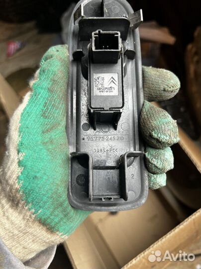 Peugeot 408 блок стеклоподъмников