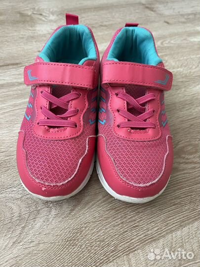 Кроссовки 32р