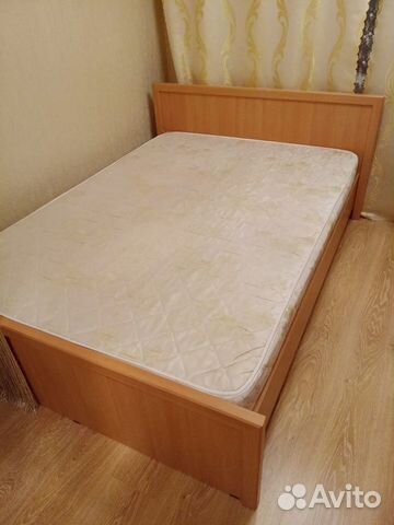 Кровать двусп�альная 140х200 с матрасом