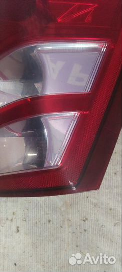 Фонарь задний правый Jeep Grand Cherokee WH OM 642