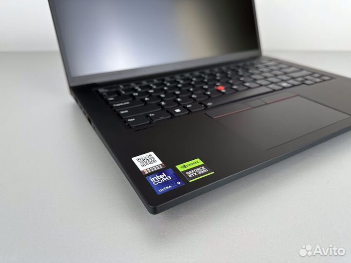 ThinkPad T14P 2024 Ultra 9/7, RTX4050, 32/16GB