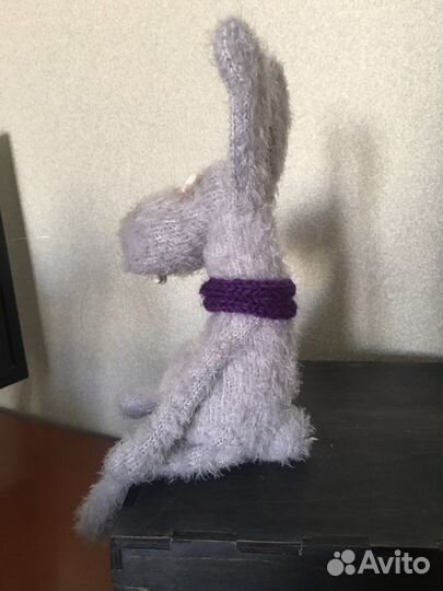Заяц (кролик) вязаный ручной работы