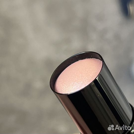 Chanel Glow stick