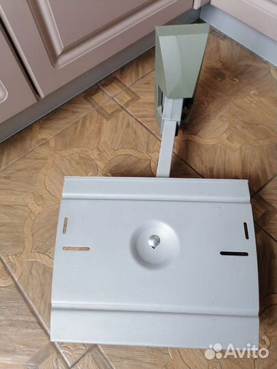 Полка настенная для телевизора навесная б/у