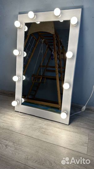 Гримерное зеркало