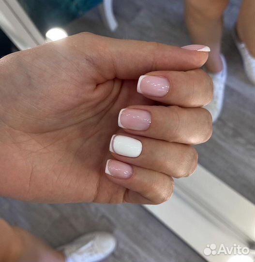 Маникюр и педикюр