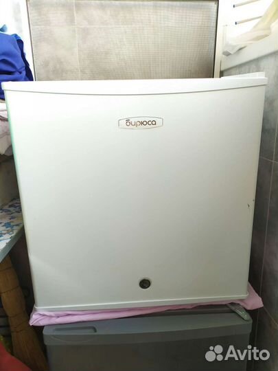Продам мини холодильник рабочий