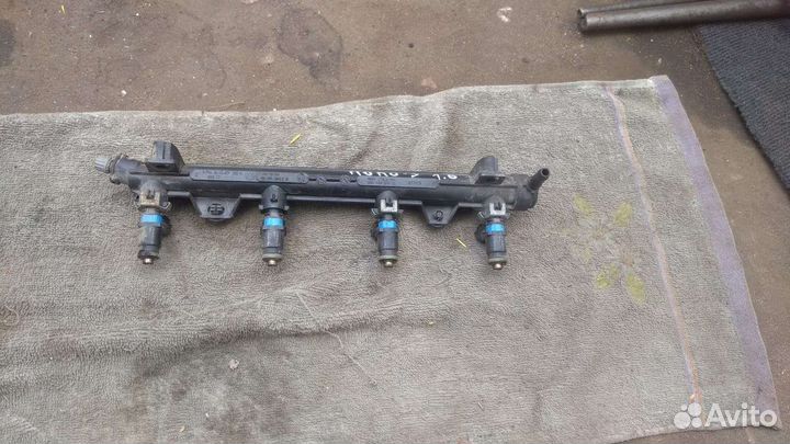 Форсунка топливная.Volkswagen Polo 5.Двиг.1.6.2012