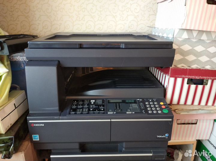 Копир Kyocera taskalfa 180 на запчасти