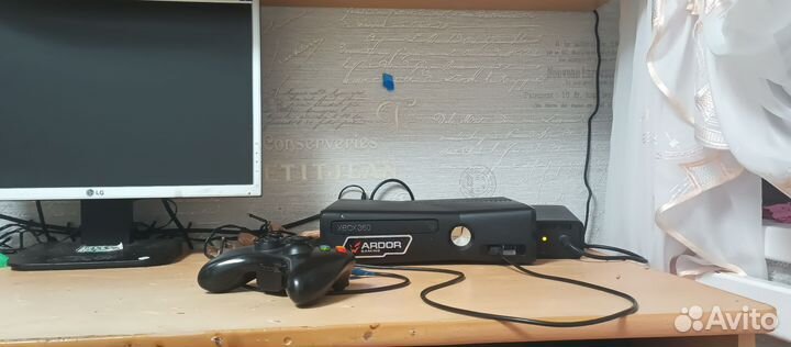 Xbox 360 slim + kinect