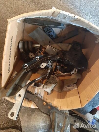 Крыло переднее правое toyota land cruiser 150